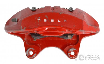 Суппорт тормозной передний, левый с колодками (SPORT) BREMBO Tesla Model 3 / Y (. . фото 1