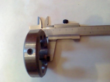 Круглая плашка представляет собой металлорежущий инструмент для нарезания наружн. . фото 4