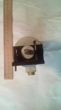 Измерительная оптическая бинокулярная голова от инструментального микроскопа тип. . фото 3
