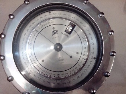 М110 барометр-анероид контрольныйЦена калибровки в УкрЦСМ  2900 гривен.Барометр-. . фото 2