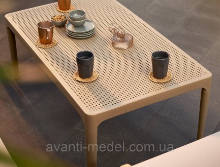 
 
Стол Sky Lounge Table имеет стальную конструкцию и покрыт чрезвычайно прочной. . фото 6