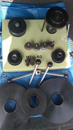 Прибор поверки манометров тип МТУ-60 ( грузопоршневой манометр )Технические хара. . фото 2