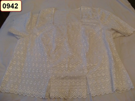 Продам жіночі батистові блузки 64 розміру.
Вживані у відмінному стані, розпрода. . фото 2