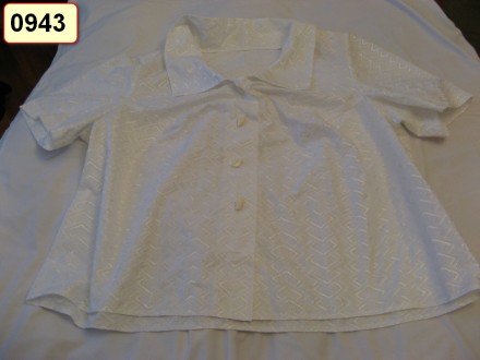 Продам жіночі батистові блузки 64 розміру.
Вживані у відмінному стані, розпрода. . фото 3
