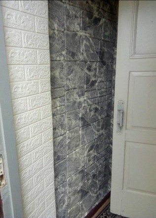 Самоклеящаяся декоративная 3D панель камень черно-белый мрамор 700х700х7мм
Декор. . фото 3