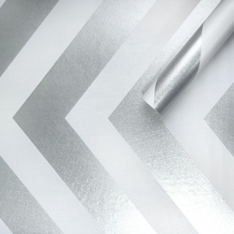 Самоклеющаяся пленка серебро 0,45х10м 
Пленка на самоклейке идеально подходит дл. . фото 2