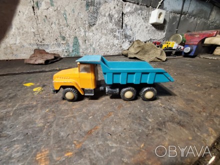 Продам Машинка залізна самоскид КРАЗ Іграшка Червона залізна самоскид потужний і. . фото 1