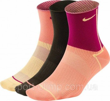 Легкі шкарпетки Nike Everyday Plus з вологовідвідною технологією та повітропрони. . фото 2