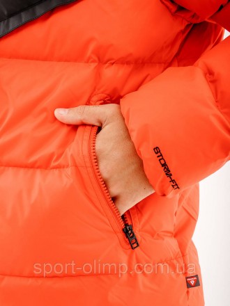 Зимова куртка Nike — це надійний і стильний захист від холоду, який поєднує в со. . фото 5