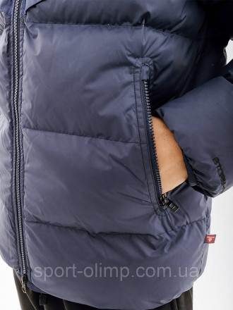 Зимова куртка Nike — це надійний і стильний захист від холоду, який поєднує в со. . фото 4