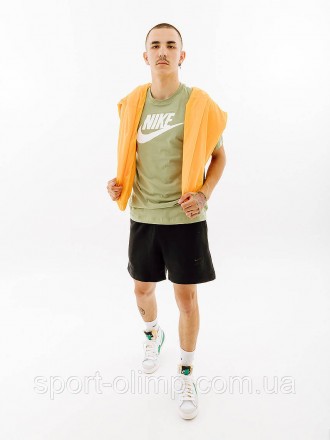 Футболки Nike — це популярний і стильний одяг, який поєднує в собі комфорт і спо. . фото 4