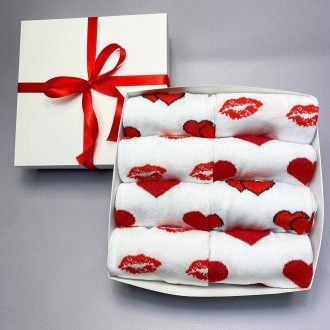 Набір жіночих шкарпеток у подарунковій коробці 8 пар білі з сердечками
В комплек. . фото 3