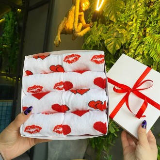 Набір жіночих шкарпеток у подарунковій коробці 8 пар білі з сердечками
В комплек. . фото 4