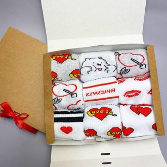 Набір жіночих шкарпеток у подарунковій коробці для жінок 9 пар з написами та мал. . фото 3