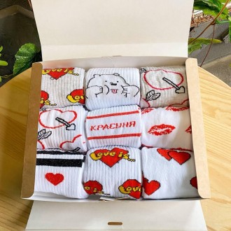 Набір жіночих шкарпеток у подарунковій коробці для жінок 9 пар з написами та мал. . фото 4