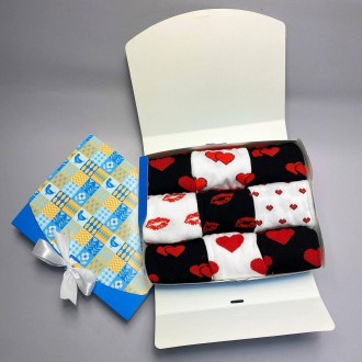 Набір жіночих шкарпеток у подарунковій коробці 9 пар чорні та білі з сердечками
. . фото 3