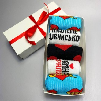 Набір жіночих шкарпеток у подарунковій коробці 5 пар з написами і малюнками різн. . фото 2