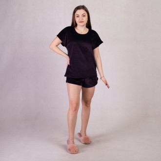 Пижама велюровая женская шорты и футболка однотонная фиолетовый р.46-54
Летняя в. . фото 3