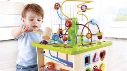 Бізікуб — різновид розвивальних іграшок, які захоплюють дитину на тривалий час.
. . фото 7