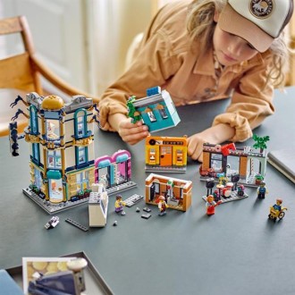 Шанувальники LEGO® Creator Центральна вулиця 3 в 1 від 9 років зможуть зануритис. . фото 4