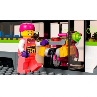 До набору LEGO® City «Пасажирський потяг-експрес» (60337) входить локомотив із д. . фото 9