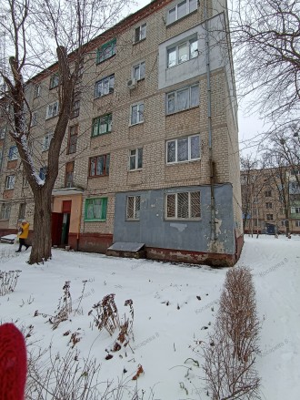 продам 3 раздельные комнаты на ХТЗ, (9,5м+9,6м+12м) на блоке,  по улице Косарева. ХТЗ. фото 2