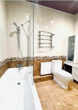 Продается просторная 2-комнатная квартира в новом элитном комплексе в Приморском. Приморский. фото 12