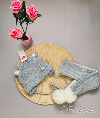 Комплект
шапочка і шарфик
матеріал - 80% акрил, 20% люрекс
утеплена всередині фл. . фото 1
