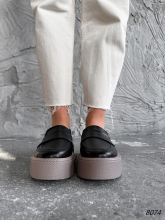 
Туфли лоферы женские Florri черные натуральная кожа 8074 размер 37
Материал: на. . фото 8