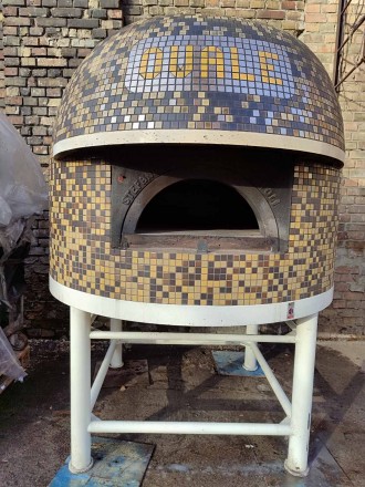 Итальянская печь для пиццы на дровах Stefano Ferrara M130 купольного типа, изгот. . фото 5
