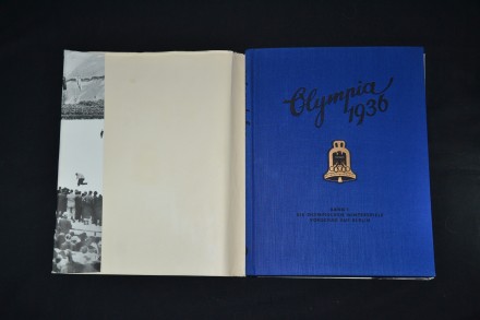 Альбом Олимпиада 1936 года в Германии, 1 том.

Суперобложка.

Много цветных . . фото 5