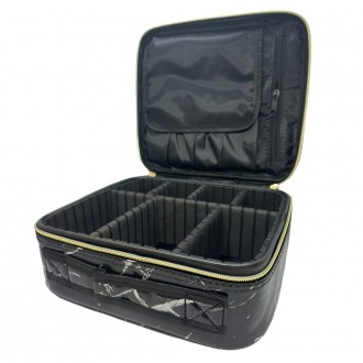 Бьюти-кейс в виде чемоданчика идеально подойдет как для мастеров, так и для путе. . фото 2