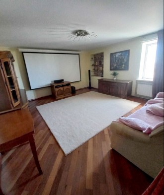 В продаже просторная и светлая 3-комнатная квартира в кирпичном доме на Дарницко. . фото 5