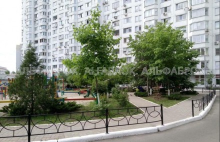 Продается 3-к квартира с качественным евроремонтом, по адресу: Киев, Дарницкий р. Осокорки. фото 14