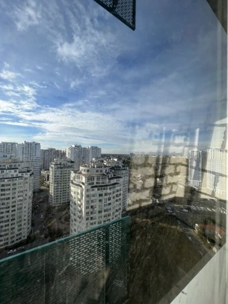 1-кімнатна квартира в ЖК Альтаїр 3. Розташована на 24 поверсі 25-поверхового буд. Киевский. фото 5
