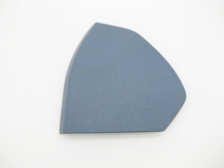 
Пластиковая накладка - треугольникпередней правой дверной картыA2117270248 5C56. . фото 3