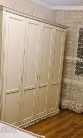 Пропонуємо білу 4х дверну шафу Артеміда в класичному стилі з дерева.

Ціна в о. . фото 4