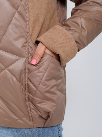 
Комплект Куртка демисезонная стеганная+ сумочка
Размеры: 50-52, 54-56, 58-60
Тк. . фото 4