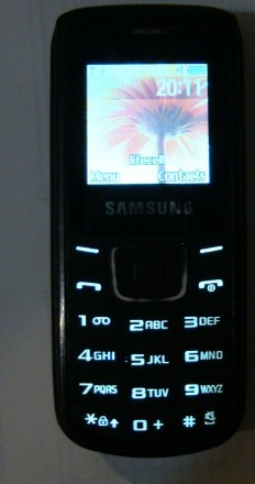 Кнопковий  Телефон Samsung GT-E1100 английский интерфейс, русского и пр. нет.

. . фото 3