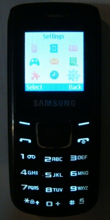 Кнопковий  Телефон Samsung GT-E1100 английский интерфейс, русского и пр. нет.

. . фото 2