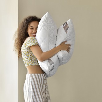 Приємна на вигляд, гарна, якісно пошита подушка. Родзинка колекції Air Dream. Тк. . фото 2