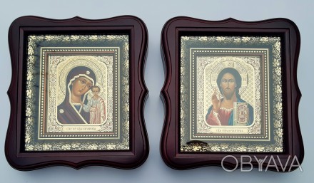 Пара ікон: Візантія Спаситель і Божа Матір в дерев’яному кіоті