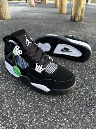 
 
 Кросівки Nike SB Air Jordan Retro 4 (black / white)
41 (26 см)	
42 (26.5 см). . фото 2