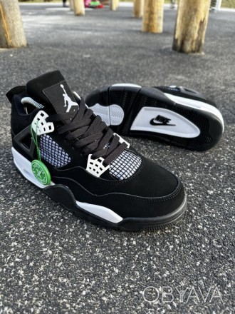 
 
 Кросівки Nike SB Air Jordan Retro 4 (black / white)
41 (26 см)	
42 (26.5 см). . фото 1
