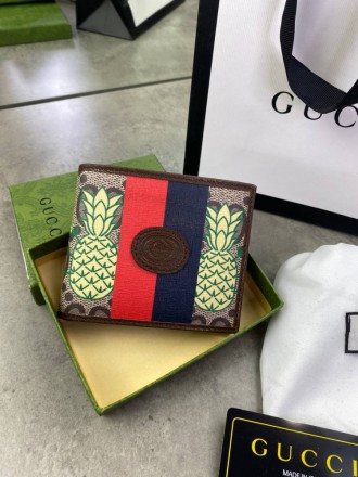 
 
 Бумажник Gucci GG Supreme Pineapple Web logo 
Производитель : Китай .
Матери. . фото 2