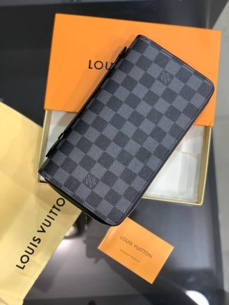 
 
 Бумажник Louis Vuitton big Damier Graphite Lux
Материал : канвас+кожа
Цвет :. . фото 2