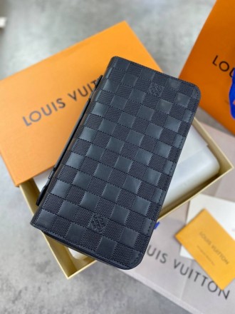 
 
 Бумажник Louis Vuitton big infini Lux
Материал : канвас+кожа
Цвет : черный
П. . фото 8