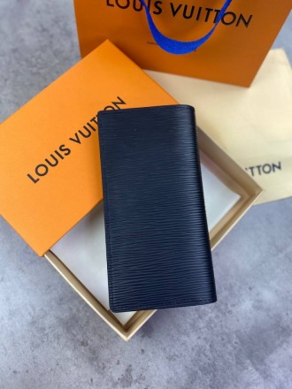 
 
 Бумажник Louis Vuitton Epi
Цвет : черный
Материал : канвас+кожа
Производител. . фото 7