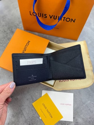 
 
 Бумажник Louis Vuitton taiga
Материал : канвас+кожа
Цвет : черный
Производит. . фото 6