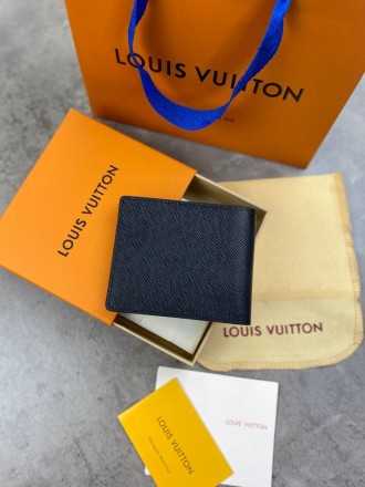 
 
 Бумажник Louis Vuitton taiga
Материал : канвас+кожа
Цвет : черный
Производит. . фото 7